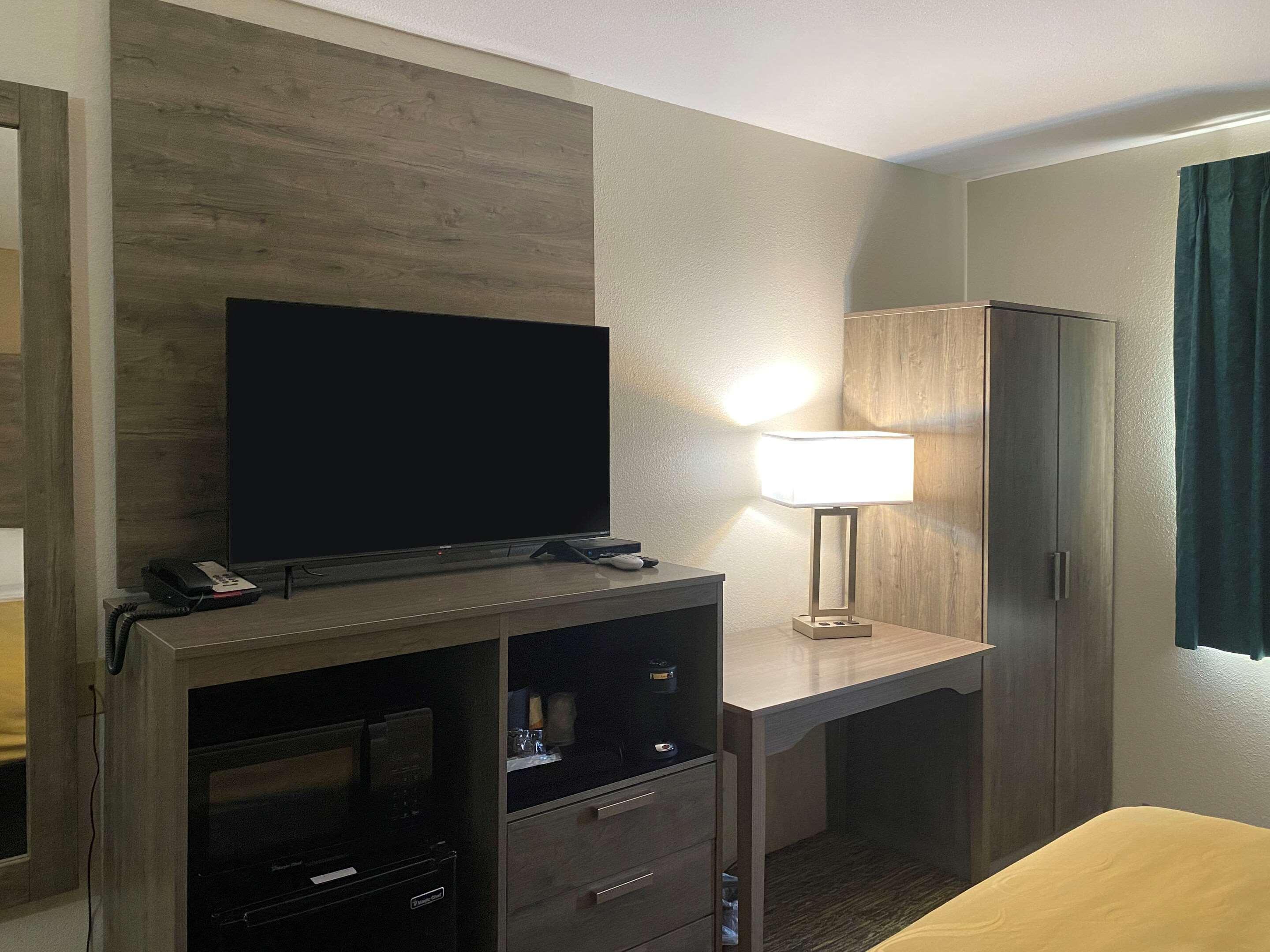 Quality Inn Albuquerque East I-40 Juan Tabo Exit Εξωτερικό φωτογραφία
