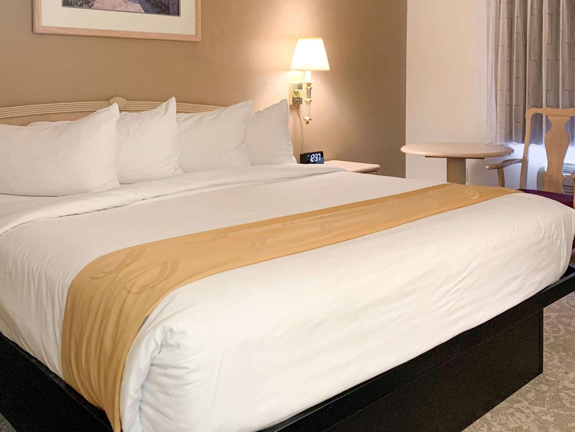 Quality Inn Albuquerque East I-40 Juan Tabo Exit Εξωτερικό φωτογραφία