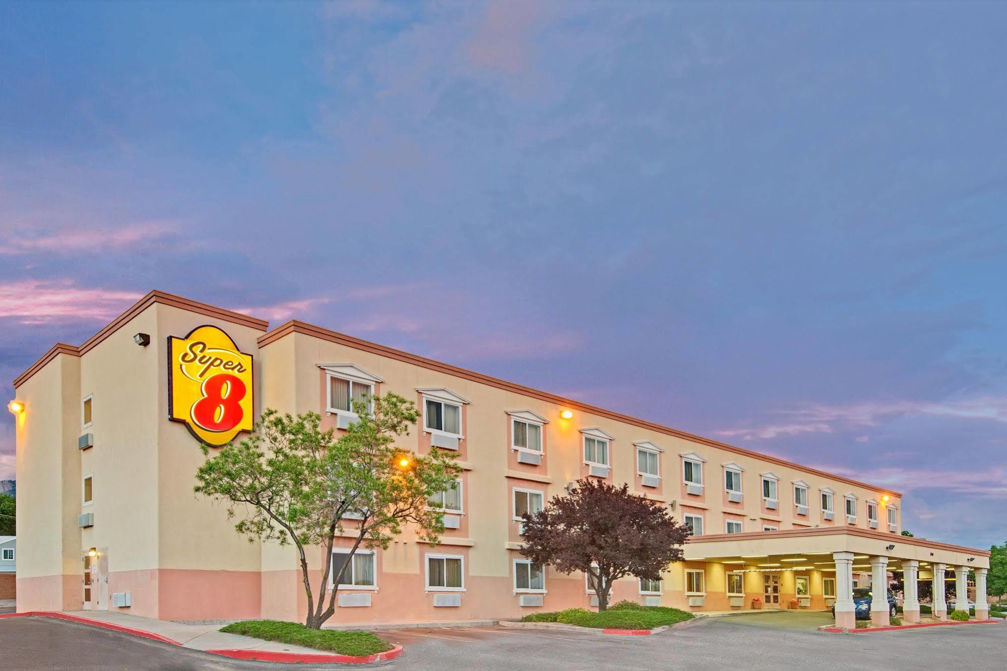Quality Inn Albuquerque East I-40 Juan Tabo Exit Εξωτερικό φωτογραφία